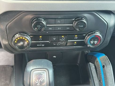 Used 2024 Ford Bronco Black Diamond AWD/4WD image 12