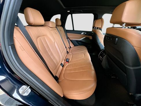 Used 2021 BMW X5 M50i w/ Premium Package AWD/4WD image 29