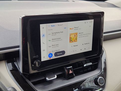 Certified 2023 Toyota Corolla Cross XLE image 18