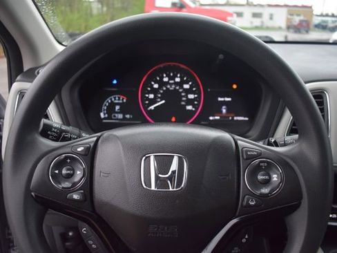 Used 2019 Honda HR-V EX image 29