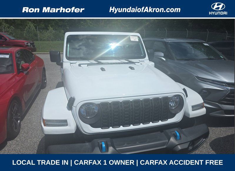 Used 2024 Jeep Wrangler Unlimited AWD/4WD image 1