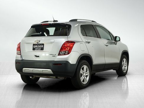 Used 2016 Chevrolet Trax LT w/ LT Convenience Package AWD/4WD image 5