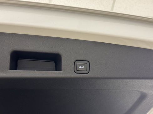 New 2026 Chevrolet Traverse LT w/ Driver Confidence Package image 25