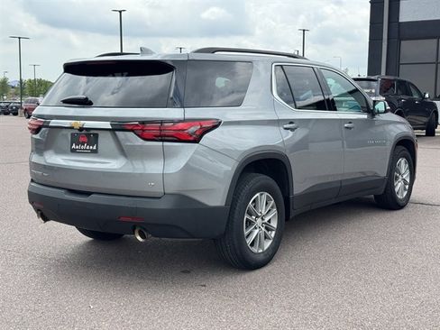 Used 2023 Chevrolet Traverse LT AWD/4WD image 5