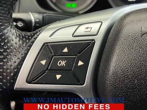 Used 2014 Mercedes-Benz C 300 Sport image 40