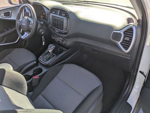 Used 2024 Kia Soul LX w/ Option Group 015 image 29