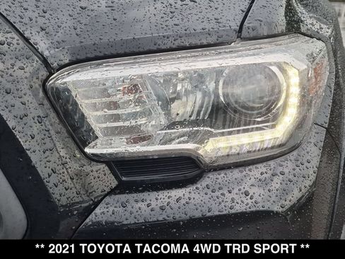Used 2021 Toyota Tacoma TRD Sport AWD/4WD image 16