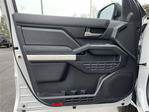 Used 2024 Toyota Tacoma TRD Off-Road image 17