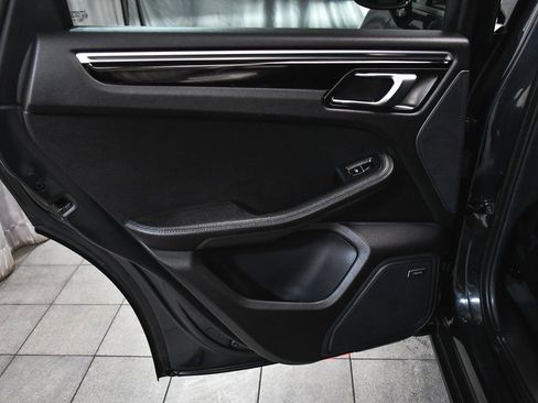 Used 2024 Porsche Macan image 13