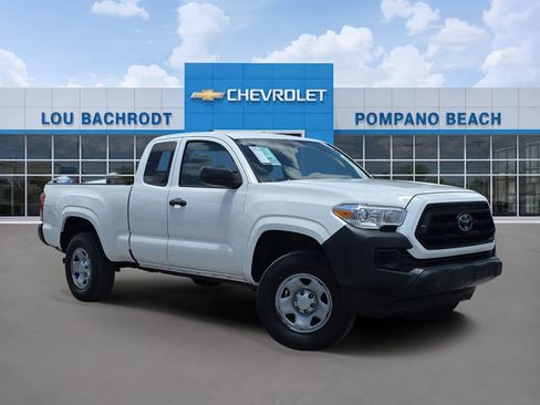 Used 2021 Toyota Tacoma SR AWD/4WD image 1