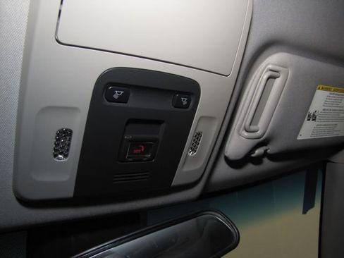 Used 2023 Toyota Camry SE FWD image 8