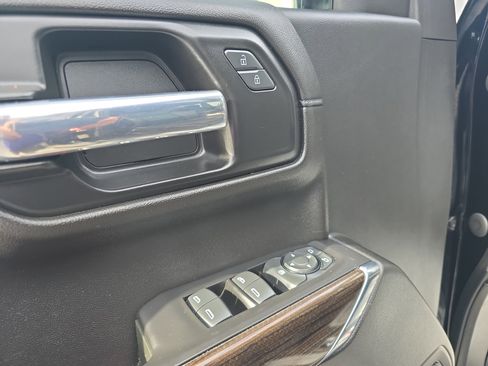 Used 2020 Chevrolet Silverado 1500 LT Trail Boss w/ Midnight Edition image 19