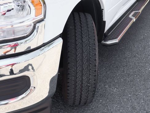 Used 2024 RAM 2500 Tradesman w/ Chrome Appearance Group image 44