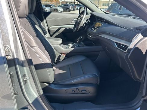 Used 2023 Cadillac XT4 Premium Luxury image 13