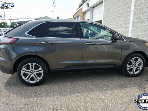 Used 2018 Ford Edge Titanium image 12