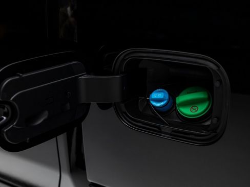 Used 2026 GMC Sierra 2500 AT4X image 13