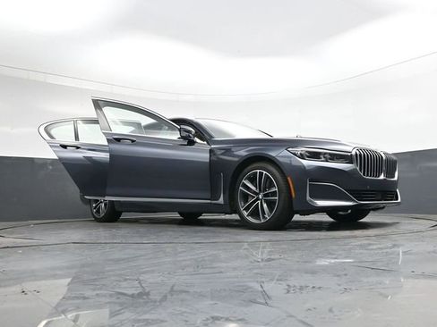 Used 2020 BMW 750i xDrive image 45