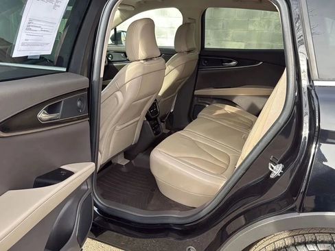 Used 2021 Lincoln Nautilus Reserve image 13