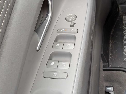 Used 2025 Hyundai Elantra Sport FWD image 21