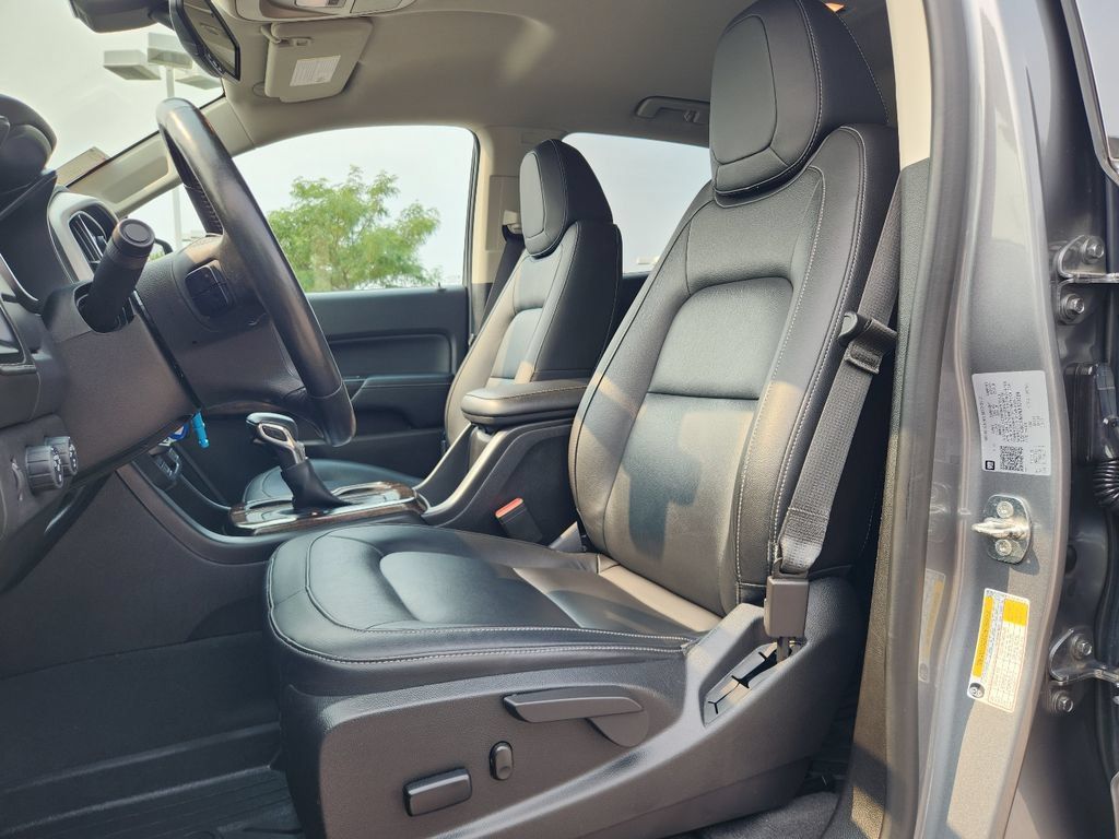 Used 2022 GMC Canyon Elevation w/ Elevation Premium Package AWD/4WD image 3