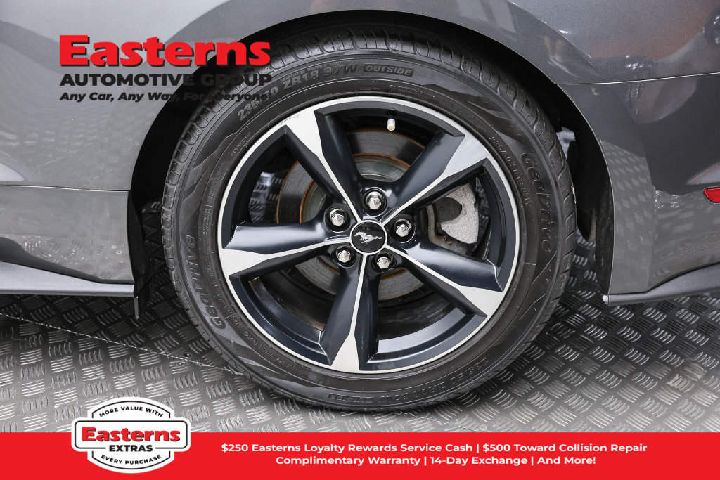 Used 2019 Ford Mustang Coupe RWD image 9