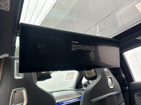 Used 2023 BMW i7 xDrive60 w/ Executive Package 2 AWD/4WD image 61