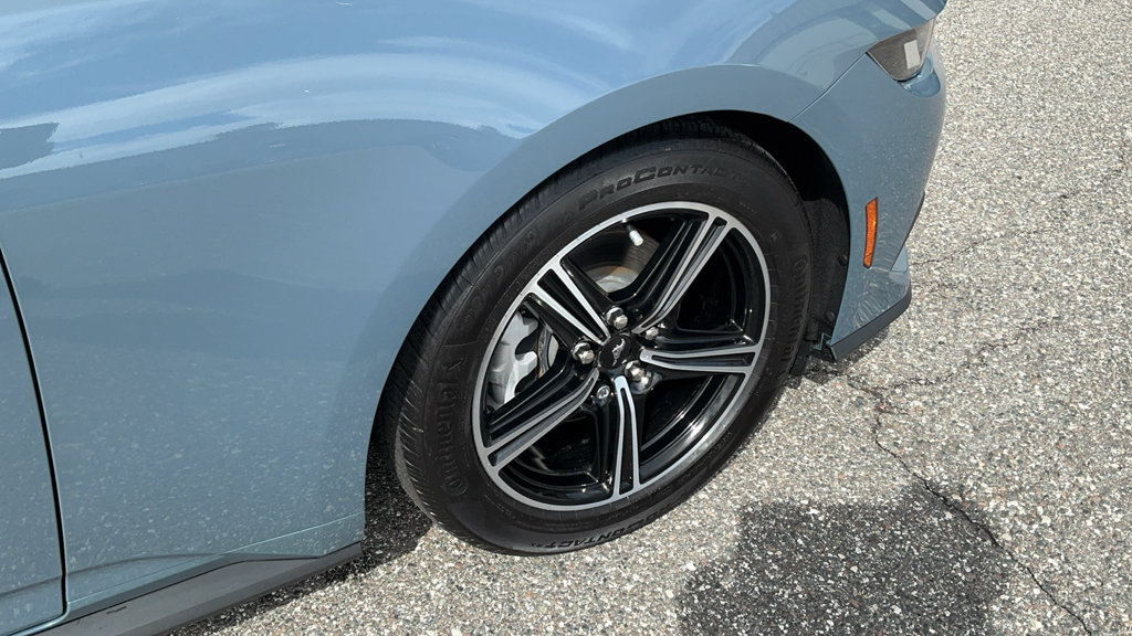 Certified 2025 Ford Mustang Coupe RWD image 12