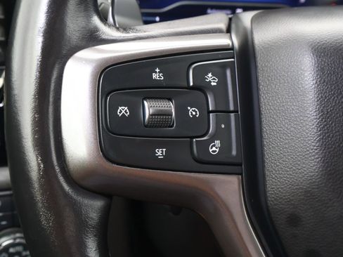 Used 2022 Chevrolet Silverado 1500 ZR2 w/ Technology Package image 26