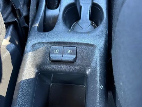 Used 2018 Nissan Kicks SV w/ Exterior Package FWD image 23