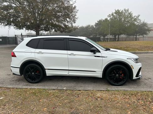 Used 2022 Volkswagen Tiguan SE R-Line image 6