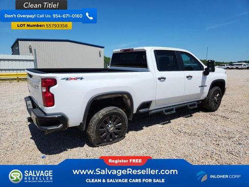 Used 2023 Chevrolet Silverado 2500 Custom w/ Custom Value Package AWD/4WD image 4