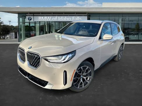 Used 2026 BMW X3 xDrive30 w/ Premium Package image 4