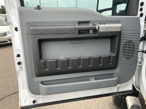Used 2013 Ford F250 XLT AWD/4WD image 15