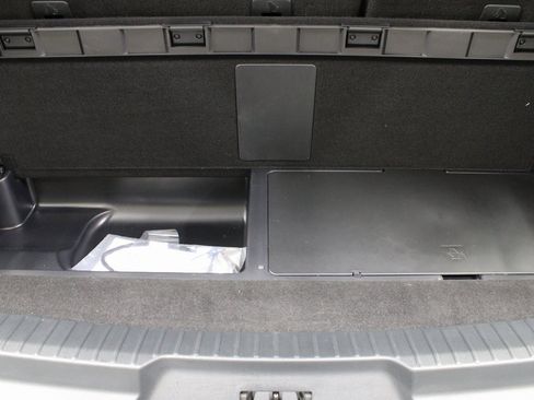 Used 2024 Ford Expedition Platinum image 45