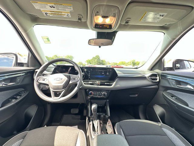 Certified 2024 Chevrolet TrailBlazer LT w/ LPO, Blackout Package FWD image 22