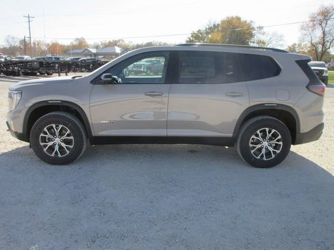New 2026 GMC Acadia AT4 w/ Super Cruise Package AWD/4WD image 9