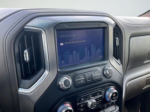 Used 2020 GMC Sierra 1500 Denali w/ Technology Package AWD/4WD image 11