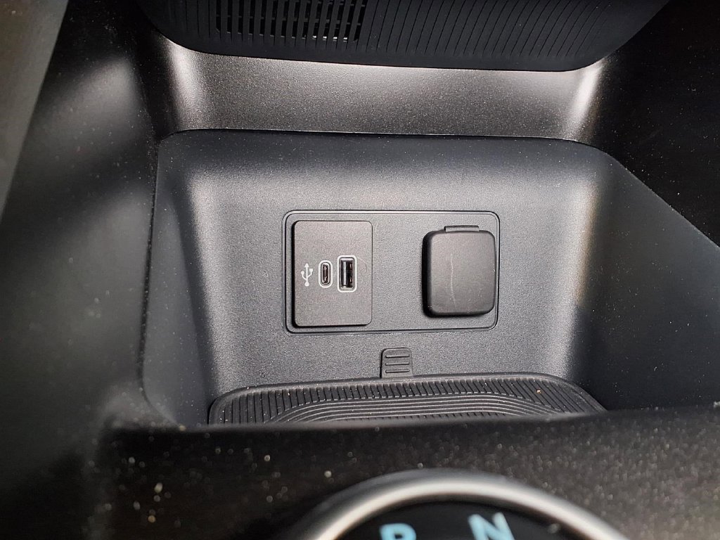 Used 2026 Ford Explorer Active w/ Active Comfort Package RWD image 8