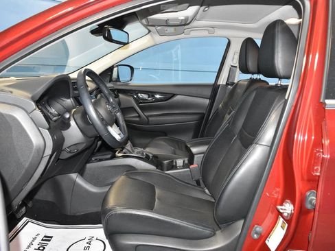 Certified 2022 Nissan Rogue Sport SL w/ Premium Package image 8