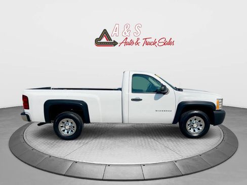 Used 2011 Chevrolet Silverado 1500 W/T image 4