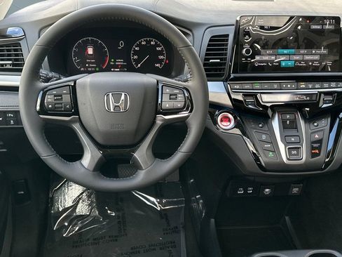 New 2026 Honda Odyssey Touring image 24