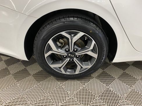 Used 2021 Kia Forte LXS image 13