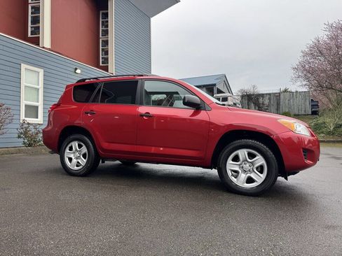 Used 2011 Toyota RAV4 Base 4x4 4dr SUV w/ Base L4 Extra Value Pkg image 9