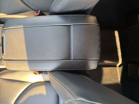 Used 2022 Toyota Highlander XLE image 25