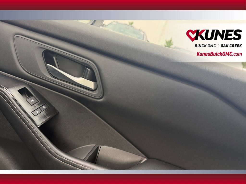 Used 2026 Nissan Rogue SV AWD/4WD image 35