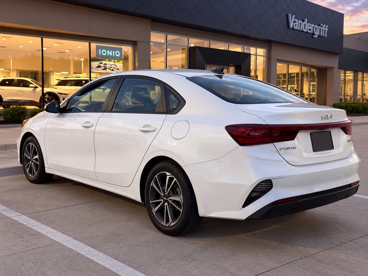 Used 2024 Kia Forte LXS FWD image 8