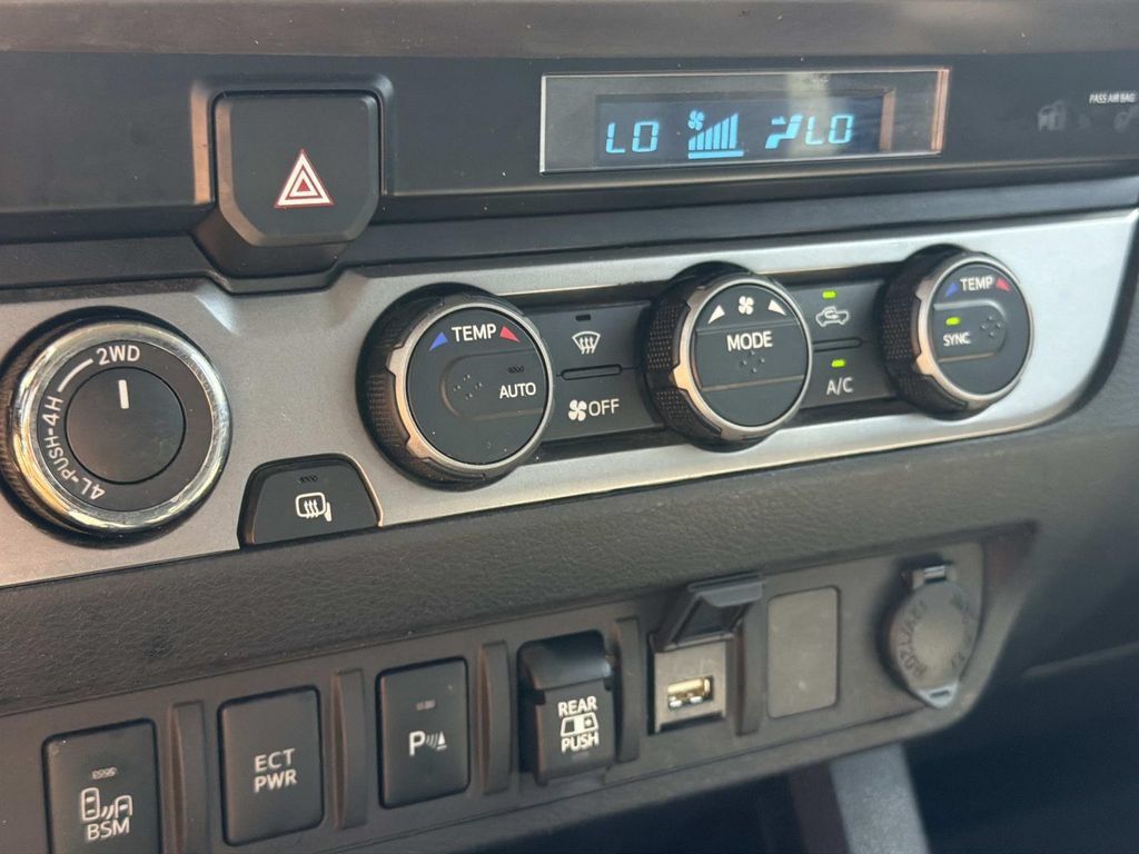 Used 2023 Toyota Tacoma SR5 AWD/4WD image 23