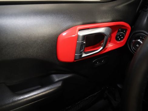 Used 2020 Jeep Wrangler Unlimited Sport S image 29