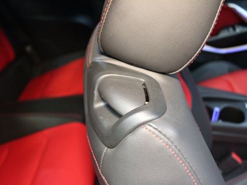 Certified 2024 Chevrolet Camaro LT image 11