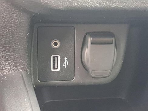 Used 2024 Nissan Versa S w/ S Plus Package image 9